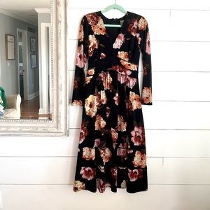 Floral Taylor Floral MIDI Dress Size 2